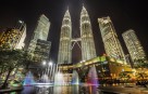 1b WB FT00330 KLCC 0016 E