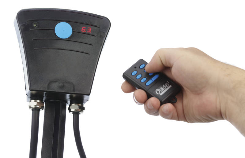 Controller with LED display<br />The motors can be separately switched on or off, or can be adjusted together via wireless remote control. Digital display of the respective capacity level.